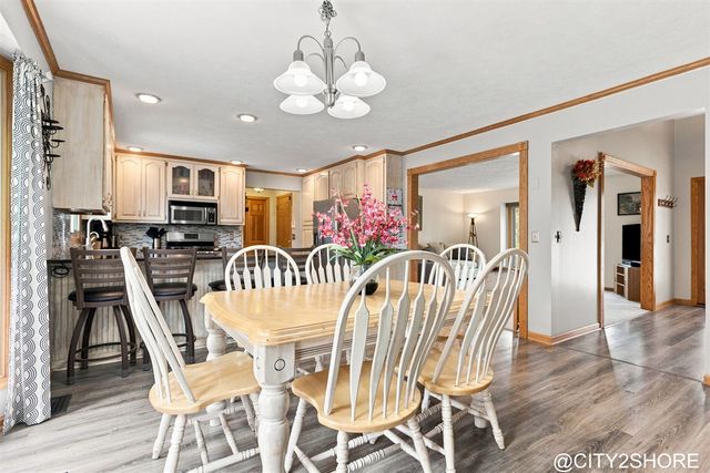 6719 Crown Point Drive, Hudsonville, MI 49426