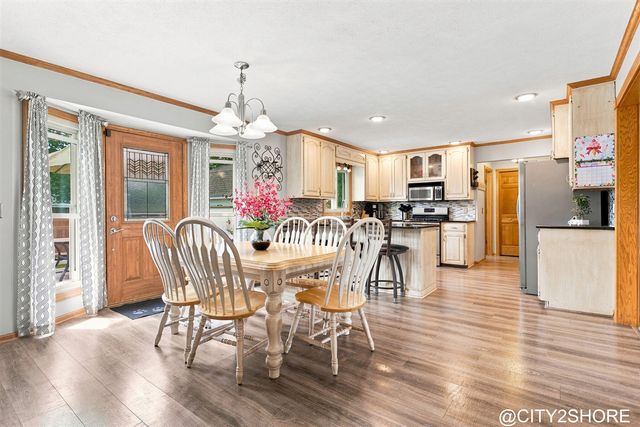 6719 Crown Point Drive, Hudsonville, MI 49426