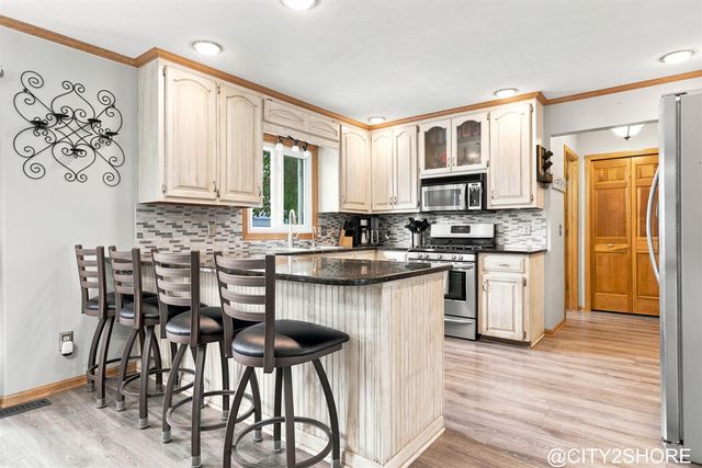 6719 Crown Point Drive, Hudsonville, MI 49426