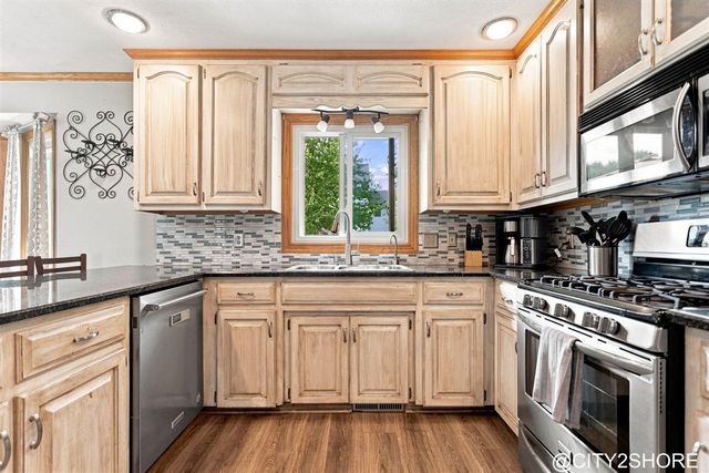 6719 Crown Point Drive, Hudsonville, MI 49426