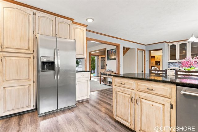 6719 Crown Point Drive, Hudsonville, MI 49426
