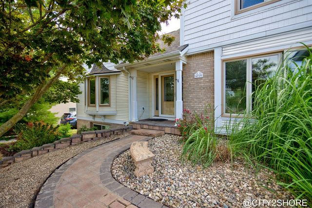 6719 Crown Point Drive, Hudsonville, MI 49426
