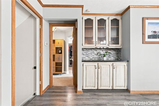 6719 Crown Point Drive, Hudsonville, MI 49426