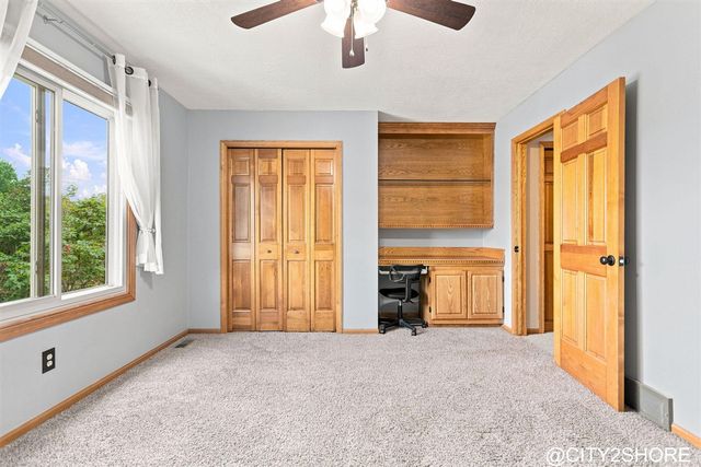 6719 Crown Point Drive, Hudsonville, MI 49426