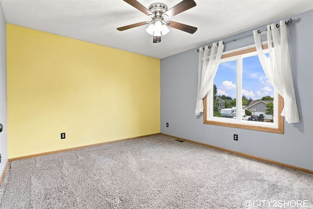 6719 Crown Point Drive, Hudsonville, MI 49426