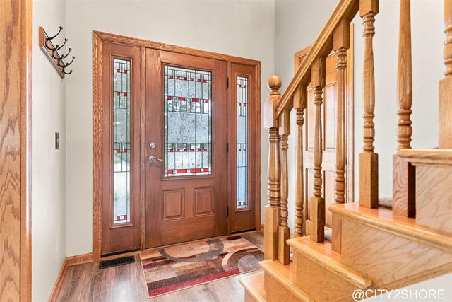 6719 Crown Point Drive, Hudsonville, MI 49426