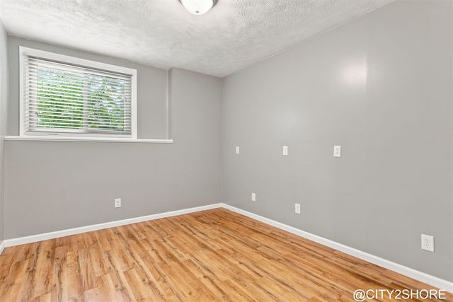 6719 Crown Point Drive, Hudsonville, MI 49426