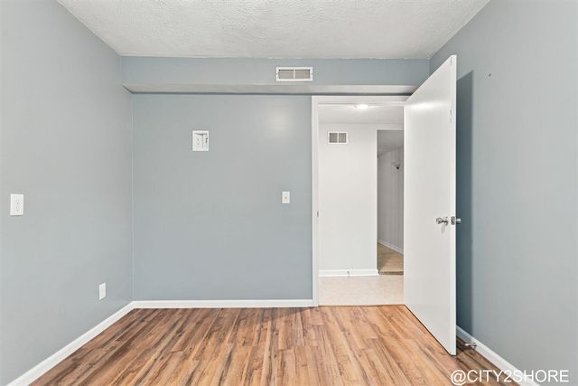 6719 Crown Point Drive, Hudsonville, MI 49426
