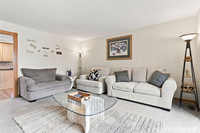 6719 Crown Point Drive, Hudsonville, MI 49426
