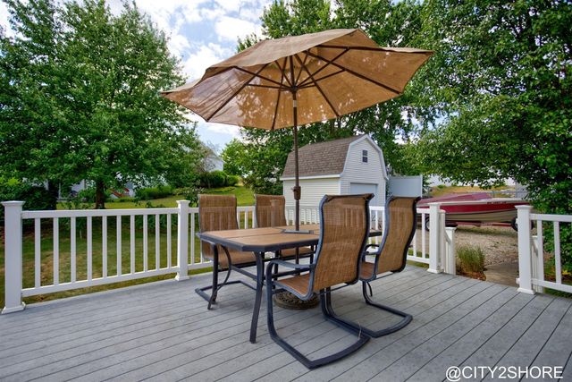 6719 Crown Point Drive, Hudsonville, MI 49426
