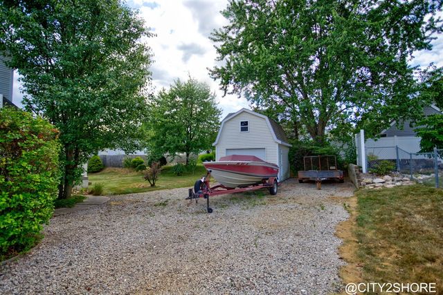 6719 Crown Point Drive, Hudsonville, MI 49426