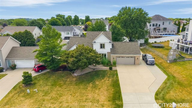 6719 Crown Point Drive, Hudsonville, MI 49426