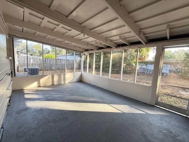 3224 DELRAY DRIVE, Tampa, FL 33619