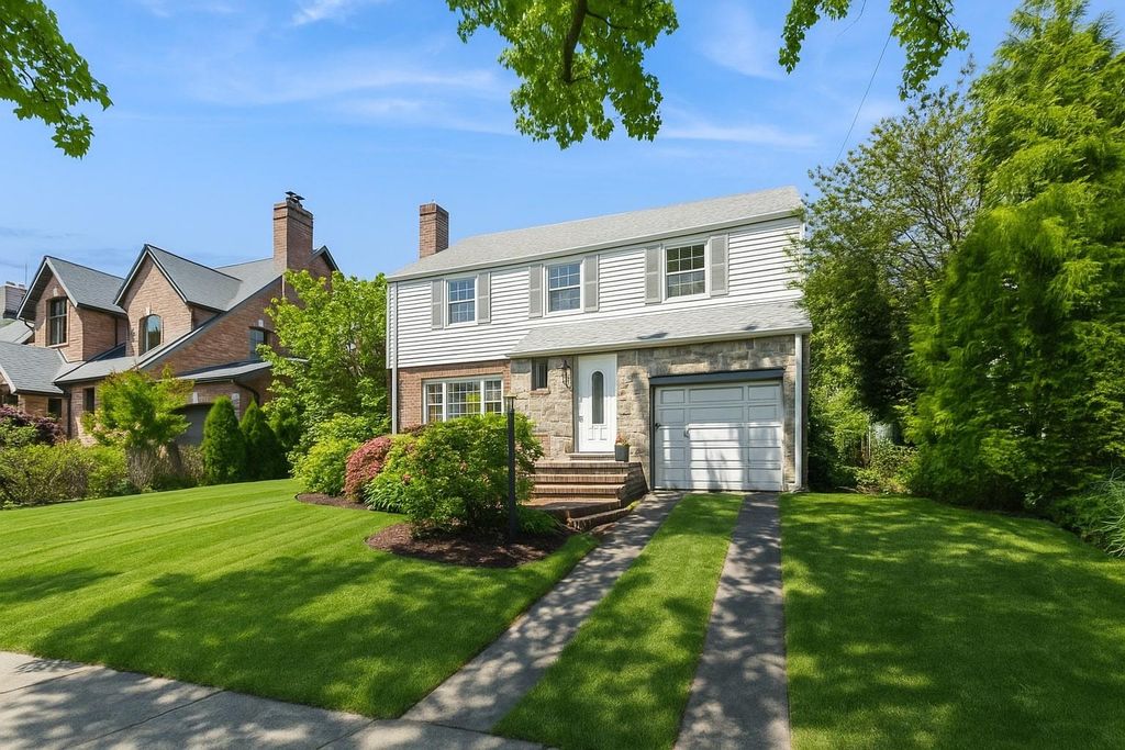 162-49 13 Avenue, Beechhurst, NY 11357
