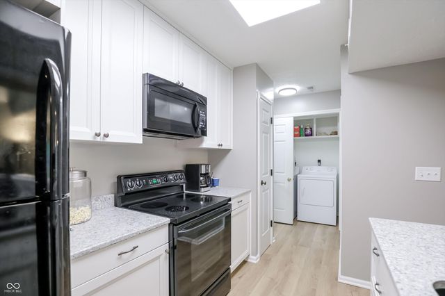 3040 Bayberry Court W, Carmel, IN 46033