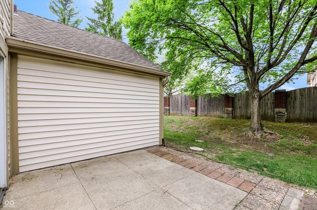 3040 Bayberry Court W, Carmel, IN 46033