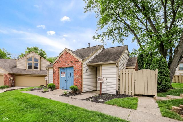 3040 Bayberry Court W, Carmel, IN 46033
