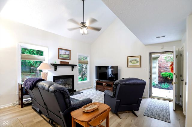 3040 Bayberry Court W, Carmel, IN 46033