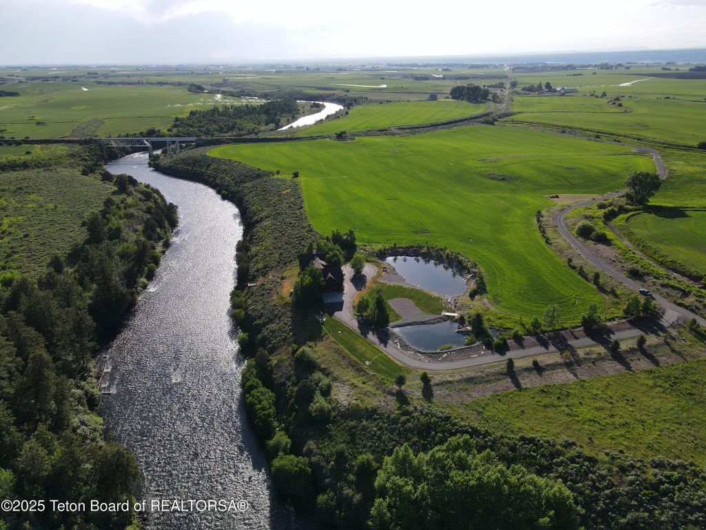 3944 SCHAEFER Lane, Ashton, ID 83420 photo 11