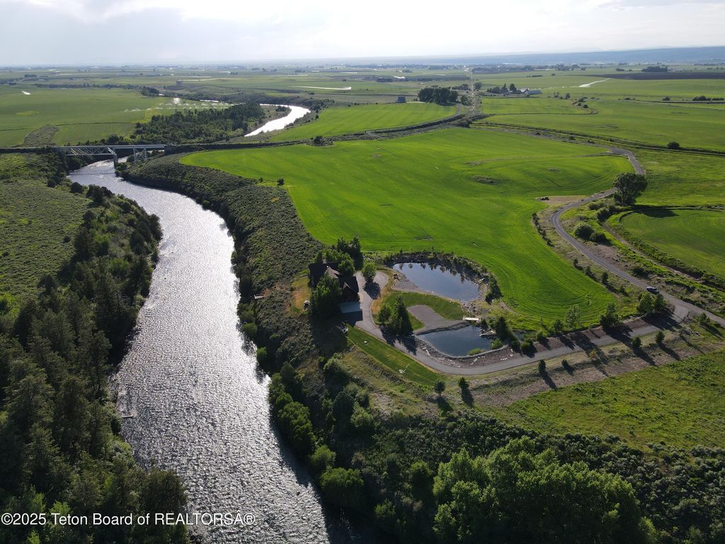 3944 SCHAEFER Lane, Ashton, ID 83420 photo 12