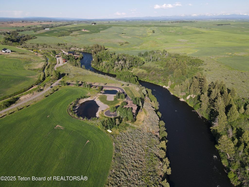 3944 SCHAEFER Lane, Ashton, ID 83420 photo 18