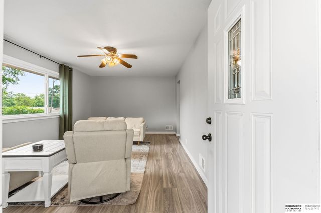6645 Y Street, Lincoln, NE 68505