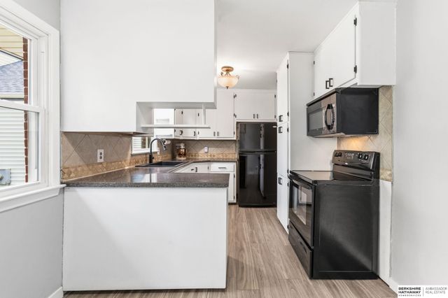 6645 Y Street, Lincoln, NE 68505