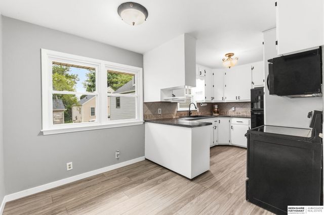 6645 Y Street, Lincoln, NE 68505