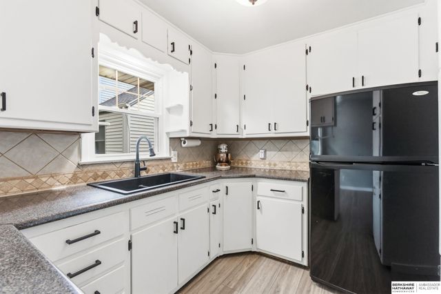 6645 Y Street, Lincoln, NE 68505