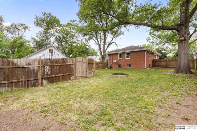 6645 Y Street, Lincoln, NE 68505