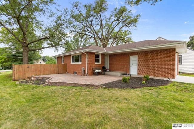 6645 Y Street, Lincoln, NE 68505