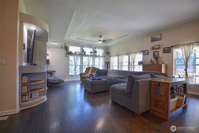 119 Becker DR, Winlock, WA 98596