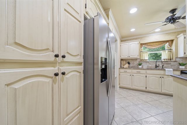 154 Spunky Creek Drive, Catoosa, OK 74015