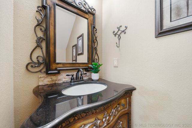 154 Spunky Creek Drive, Catoosa, OK 74015