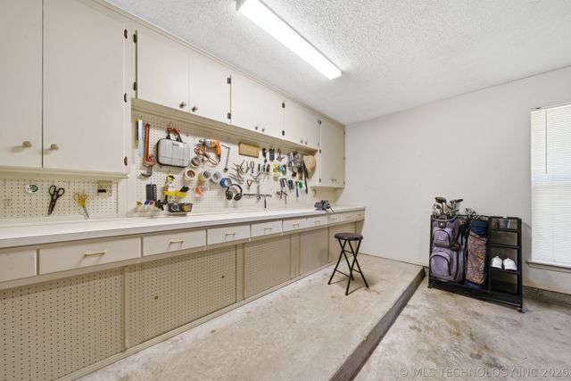 154 Spunky Creek Drive, Catoosa, OK 74015