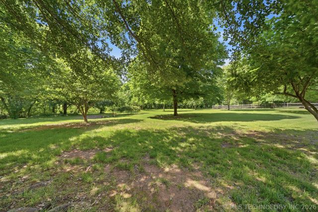 154 Spunky Creek Drive, Catoosa, OK 74015