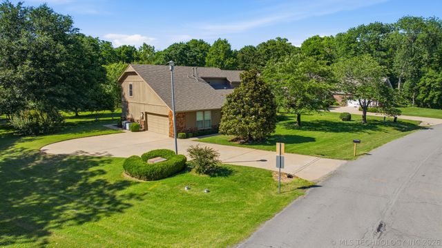 154 Spunky Creek Drive, Catoosa, OK 74015