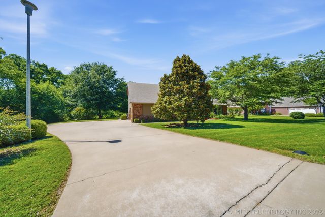 154 Spunky Creek Drive, Catoosa, OK 74015