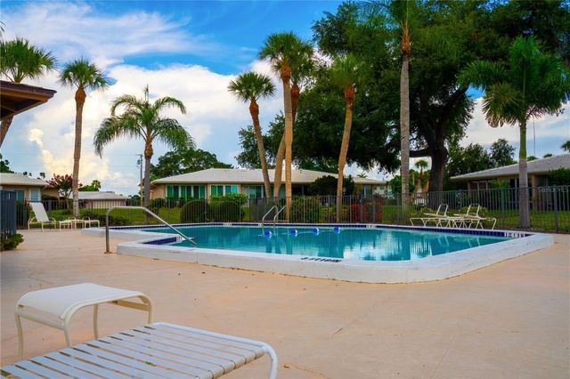 3289 FAIRHAVEN LANE 112, Sarasota, FL 34239