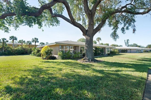 3289 FAIRHAVEN LANE 112, Sarasota, FL 34239