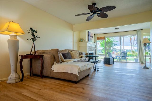 3289 FAIRHAVEN LANE 112, Sarasota, FL 34239