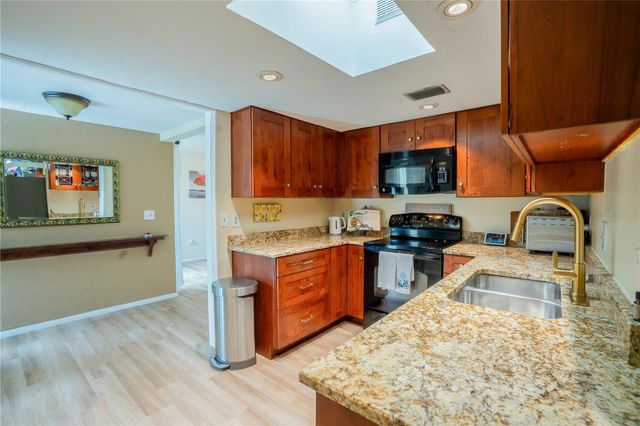3289 FAIRHAVEN LANE 112, Sarasota, FL 34239