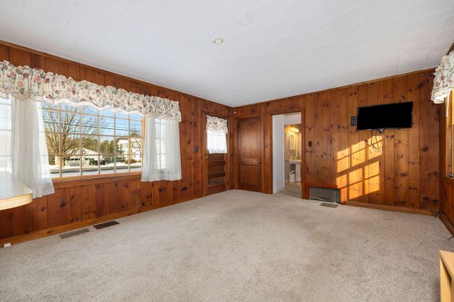 1176 Sunset Drive, Willsboro, NY 12996