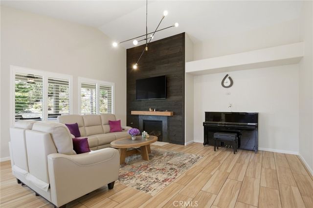 13647 Silver Stirrup Dr, Corona, CA 92883