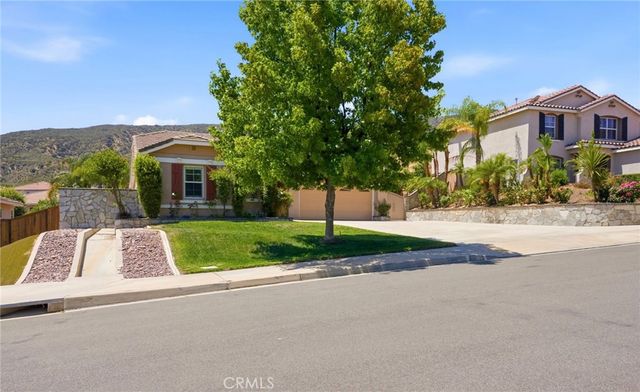 13647 Silver Stirrup Dr, Corona, CA 92883