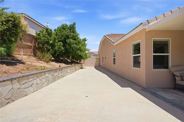 13647 Silver Stirrup Dr, Corona, CA 92883