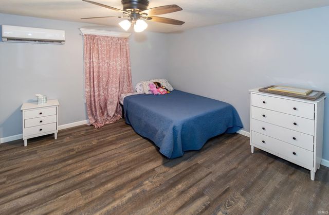3822 Johnson Road, Boonville, IN 47601