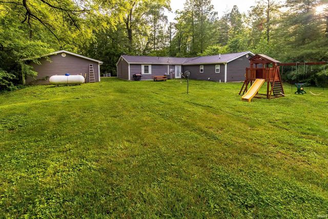 3822 Johnson Road, Boonville, IN 47601