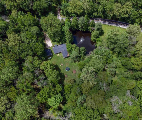 3822 Johnson Road, Boonville, IN 47601