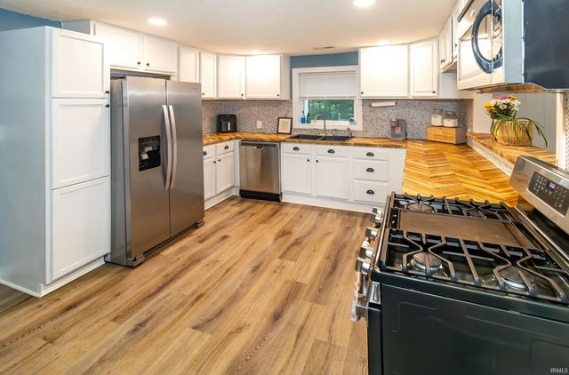 3822 Johnson Road, Boonville, IN 47601